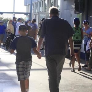 Meet your Posher, Dennis